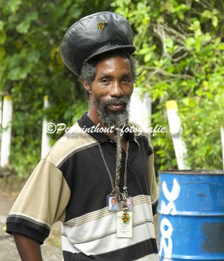 Jamaica_Rasta Man-128.jpg